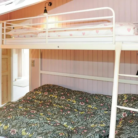 3 Bedroom Amazing In Toftlund