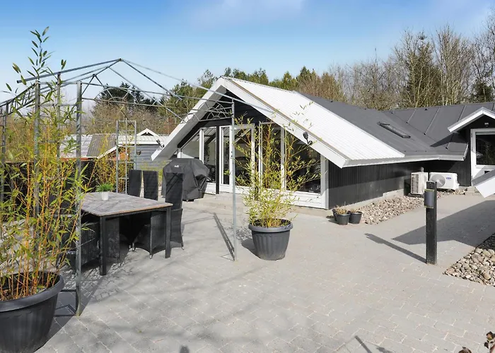 3 Bedroom Amazing In Casa de Férias Toftlund